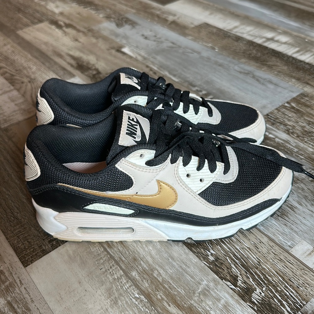 Women’s Nike Air’s, Size 7.5, Still in great condition, Very gently worn